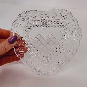 Heart Shaped Glass Trinket Dish Embossed Design Clear 5 Inch Vtg‎ 70sSoap Dish